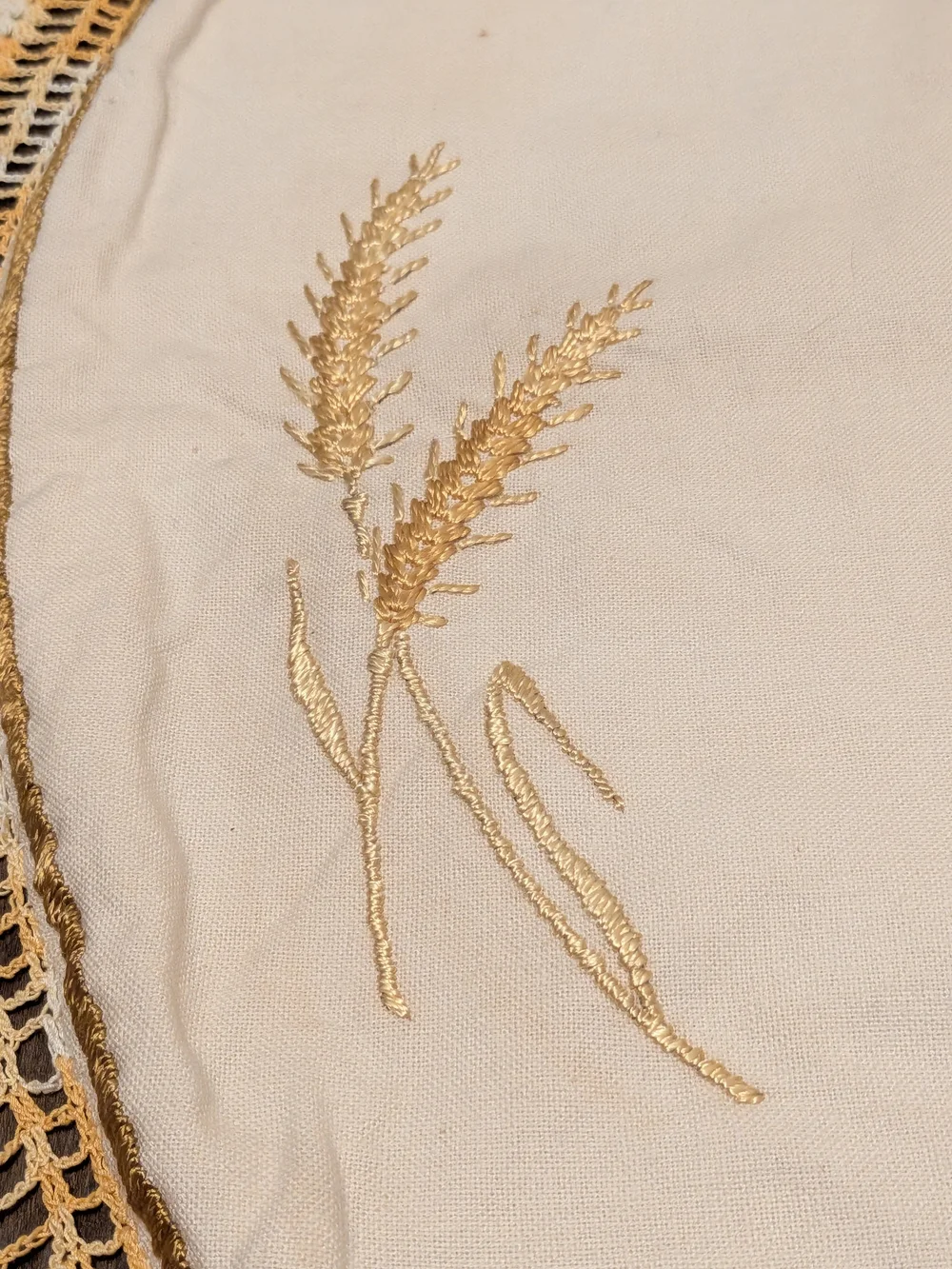 Vintage Handmade Round Wheat Embroidered Table Cloth, Gold & Yellow Crochet Edge